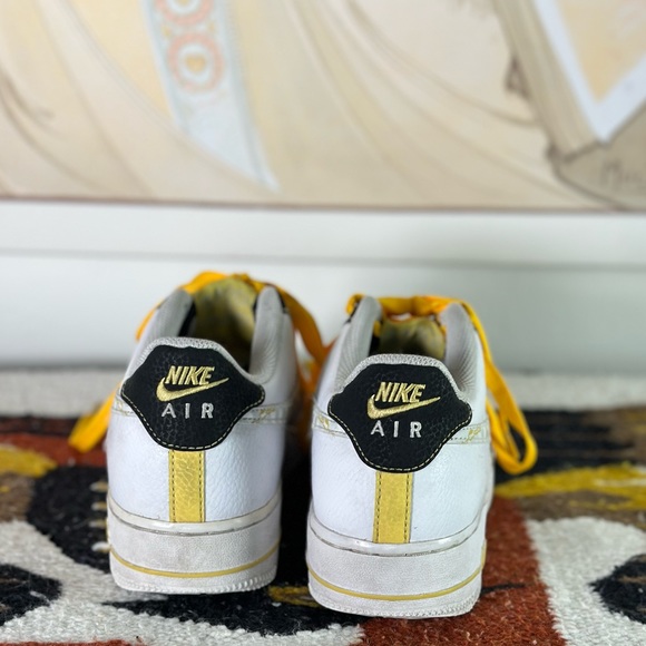 Unisex Nike Air Force 1 07 LV8 'Gold Links Zebra Print Y7, Men’s 7, Women’s 8.5 - Picture 11 of 13